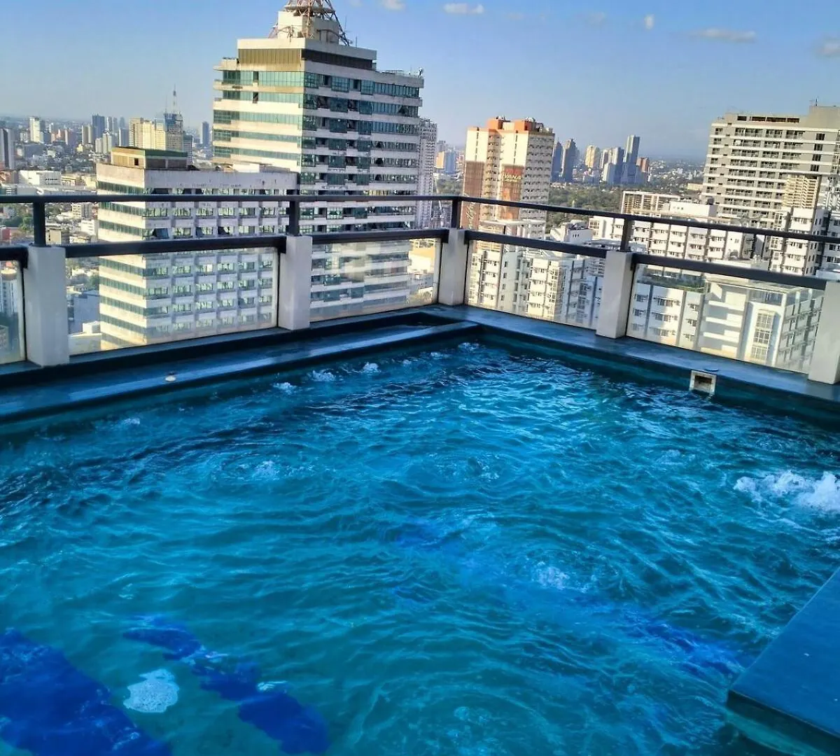 Apartment Flair Towers Urban Resort Staycations Manila